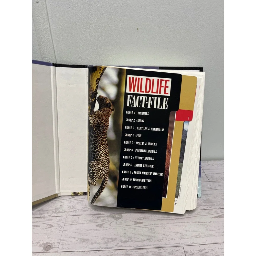1992 Wildlife Fact-File Binder & Cards Group 1 Mammals INCOMPLETE  Home School